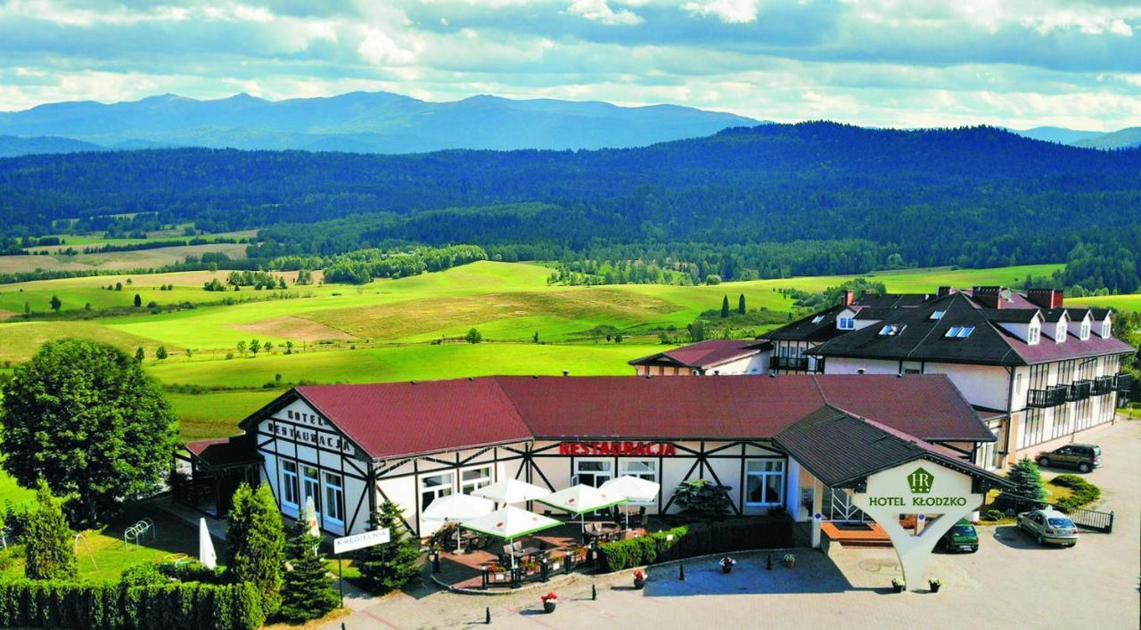 Hotel Klodzko Bagian luar foto