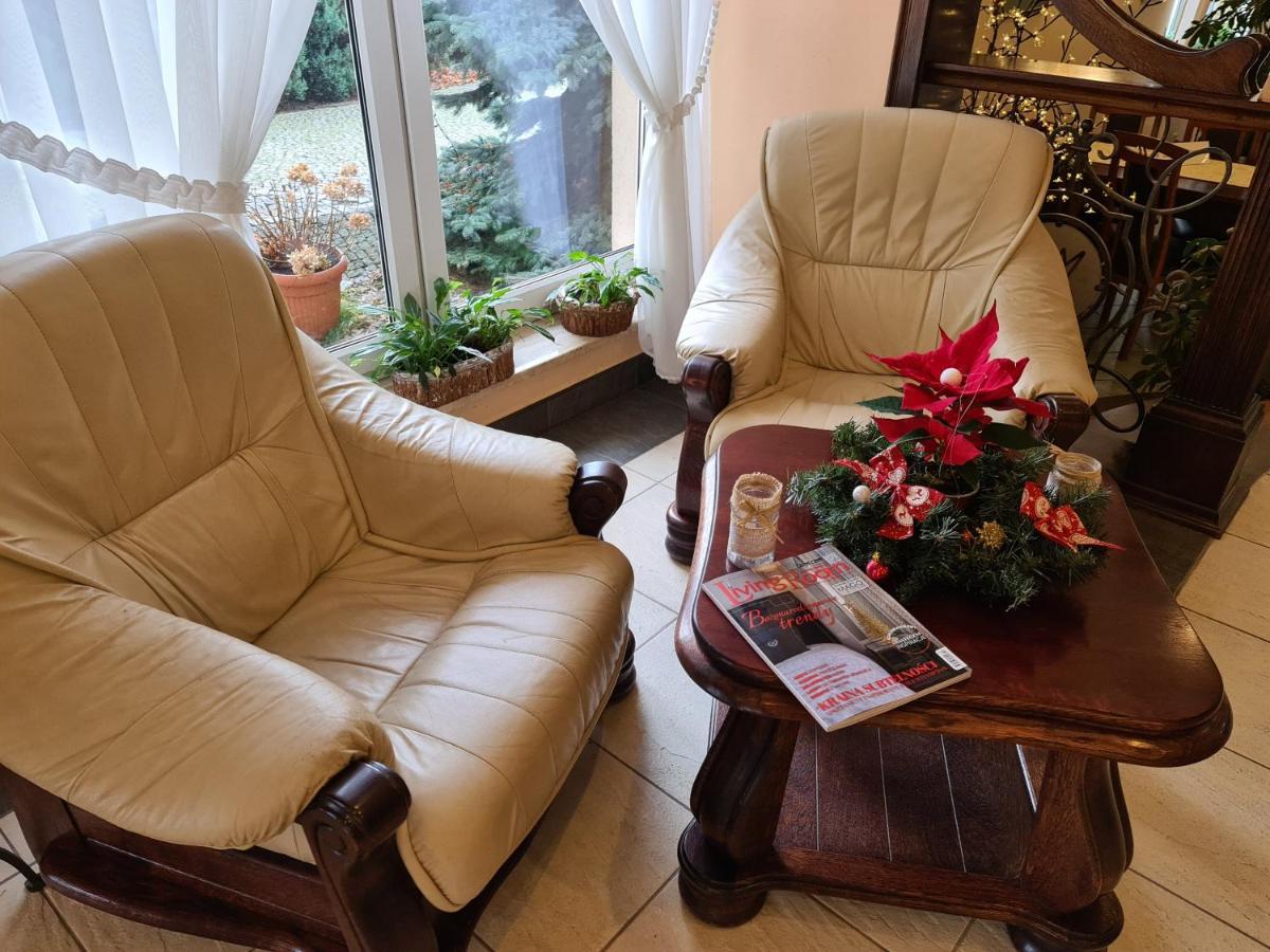 Hotel Klodzko Bagian luar foto