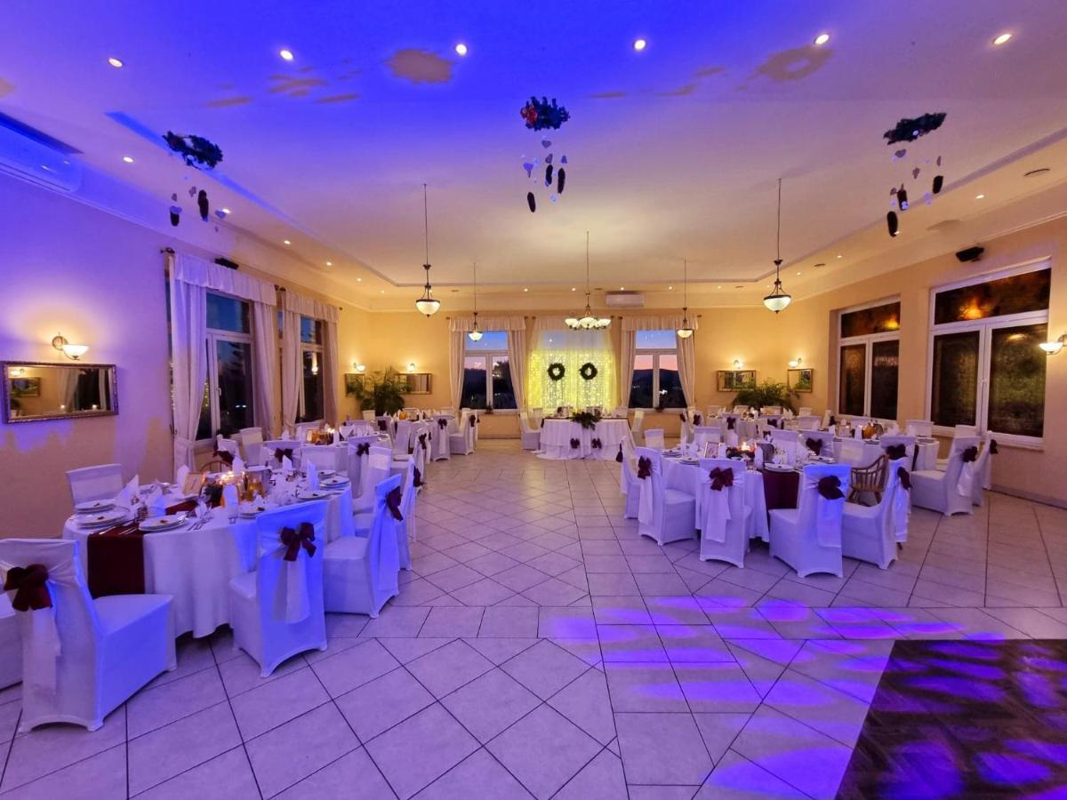 Hotel Klodzko Bagian luar foto