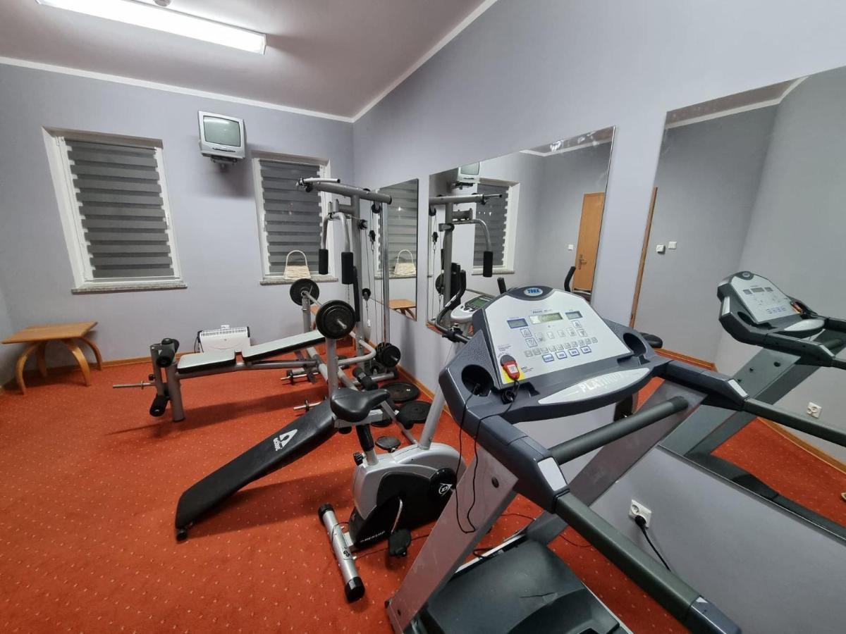 Hotel Klodzko Bagian luar foto